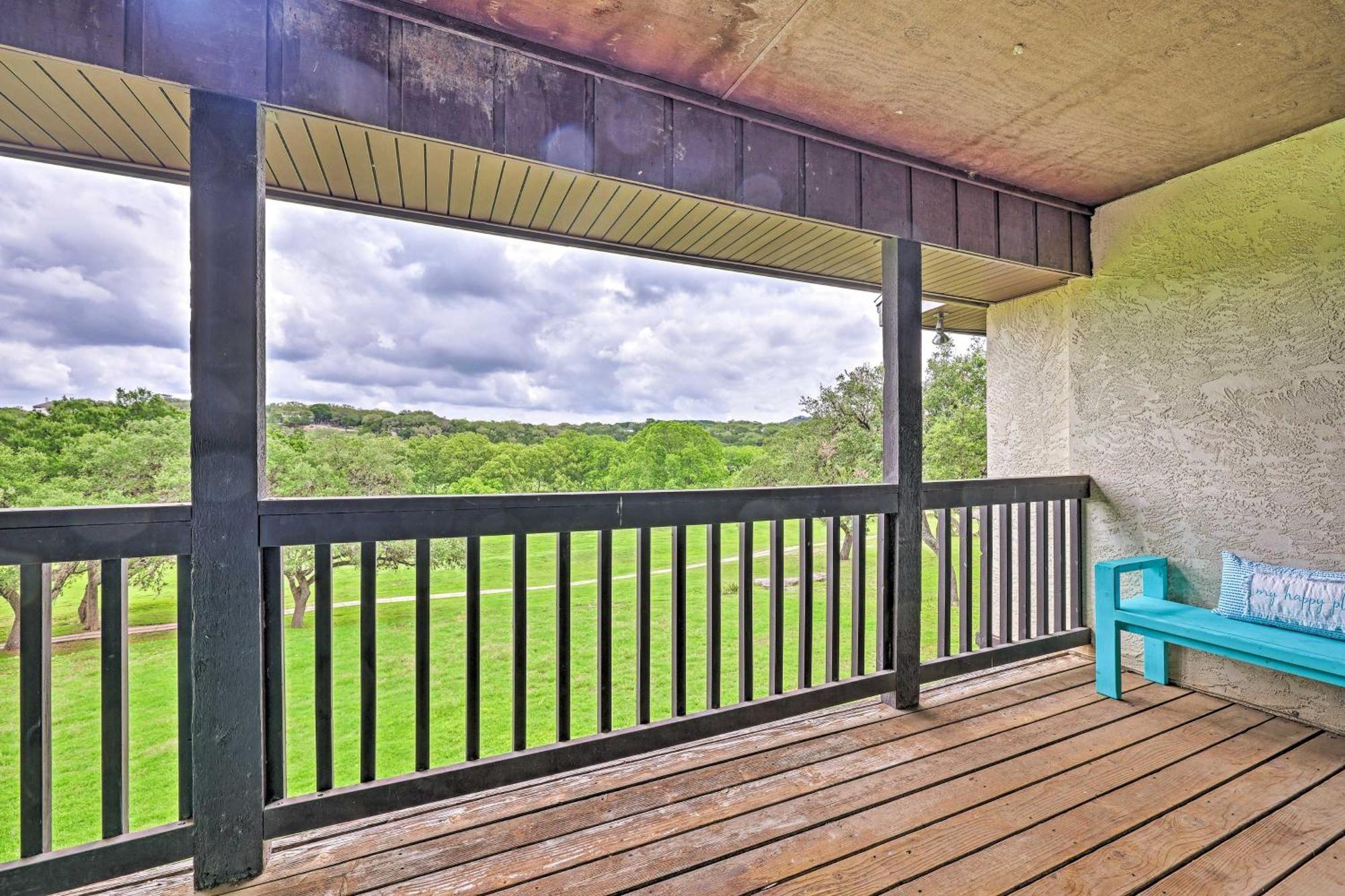Modern Lakeside Golf Course Retreat With Deck! แคนยอนเลค ภายนอก รูปภาพ